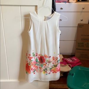 cute floral dress, perfect for spring or summer!